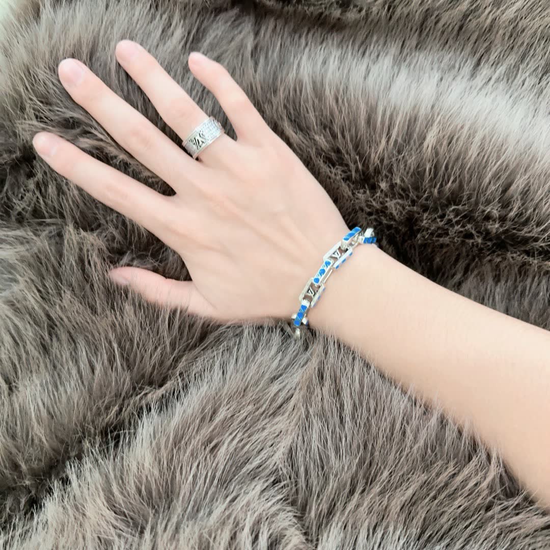 Louis Vuitton Silver Ring with Diamonds